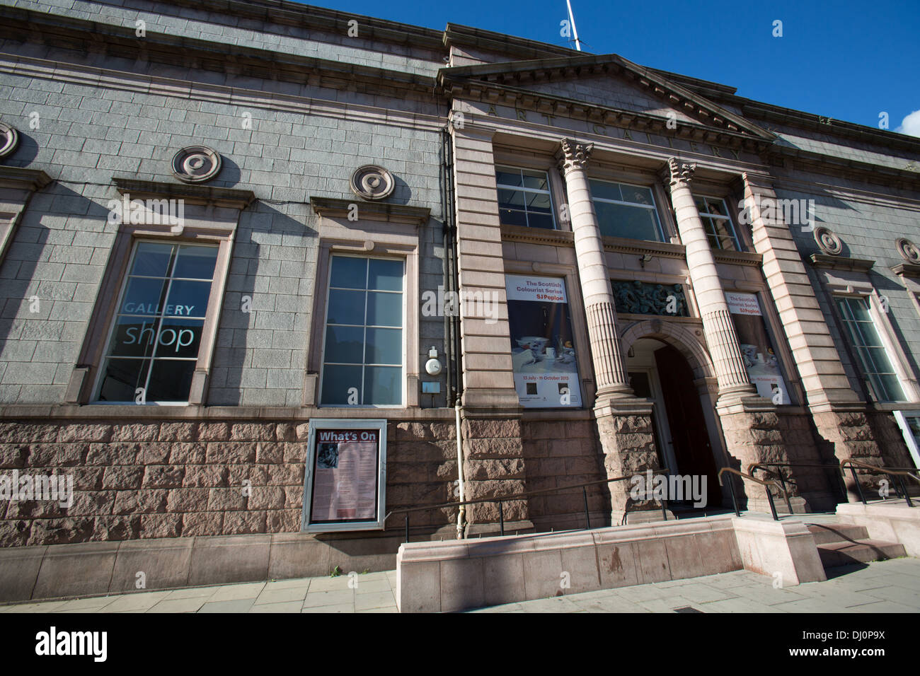 City of Aberdeen, Scotland. Main entrance to the late 19th century Aberdeen’s Art Gallery located at Schoolhill. Stock Photo