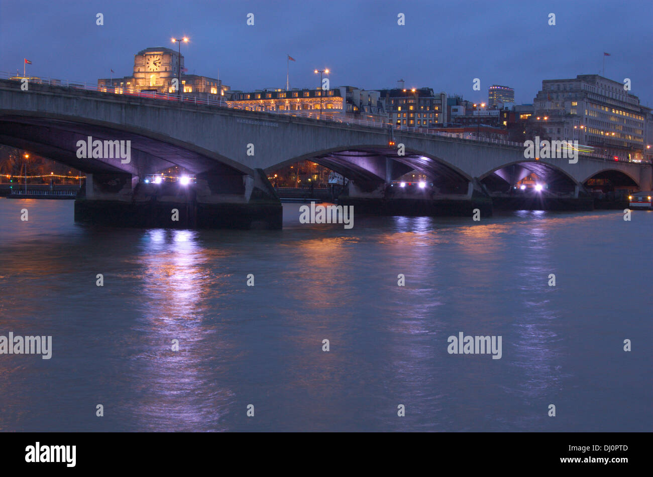 Waterloo Bridge at night, London, England (File: London-88-0002) Stock Photo