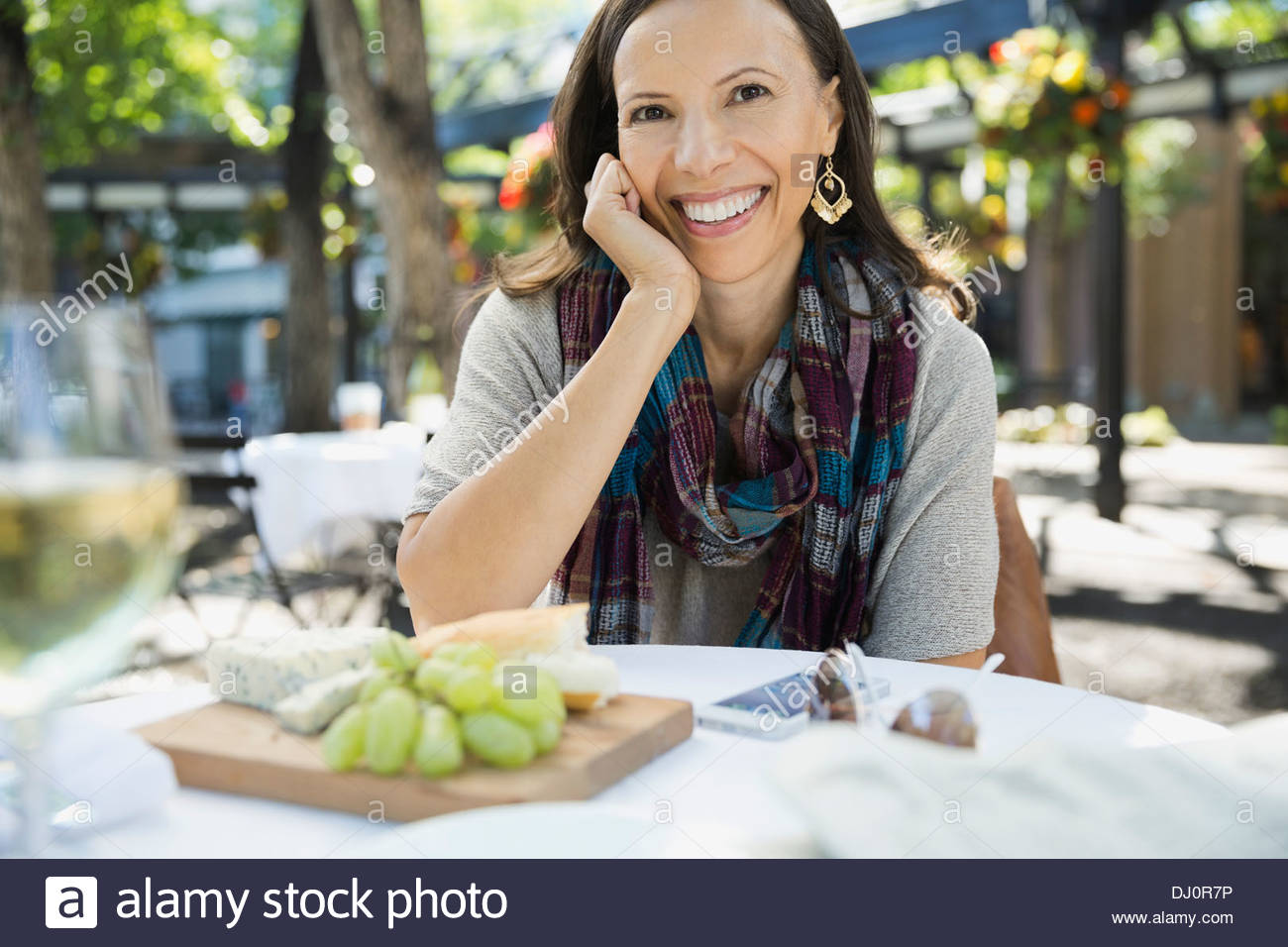 Woman outdoor sitting hi-res stock photography and images - Alamy