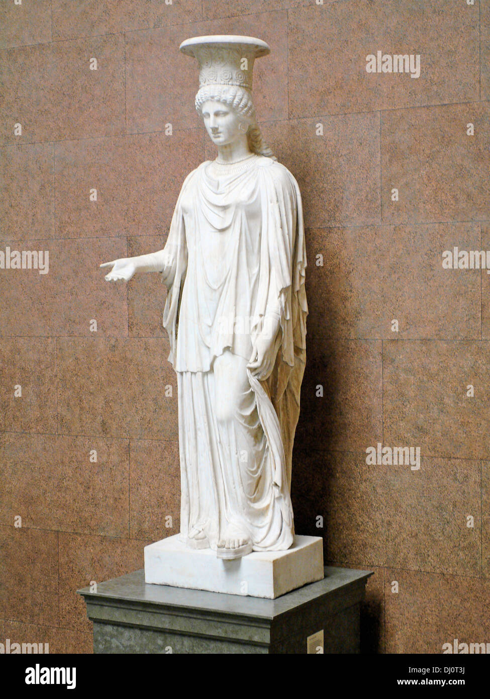 Statues British Museum of London (United Kingdom Stock Photo Alamy