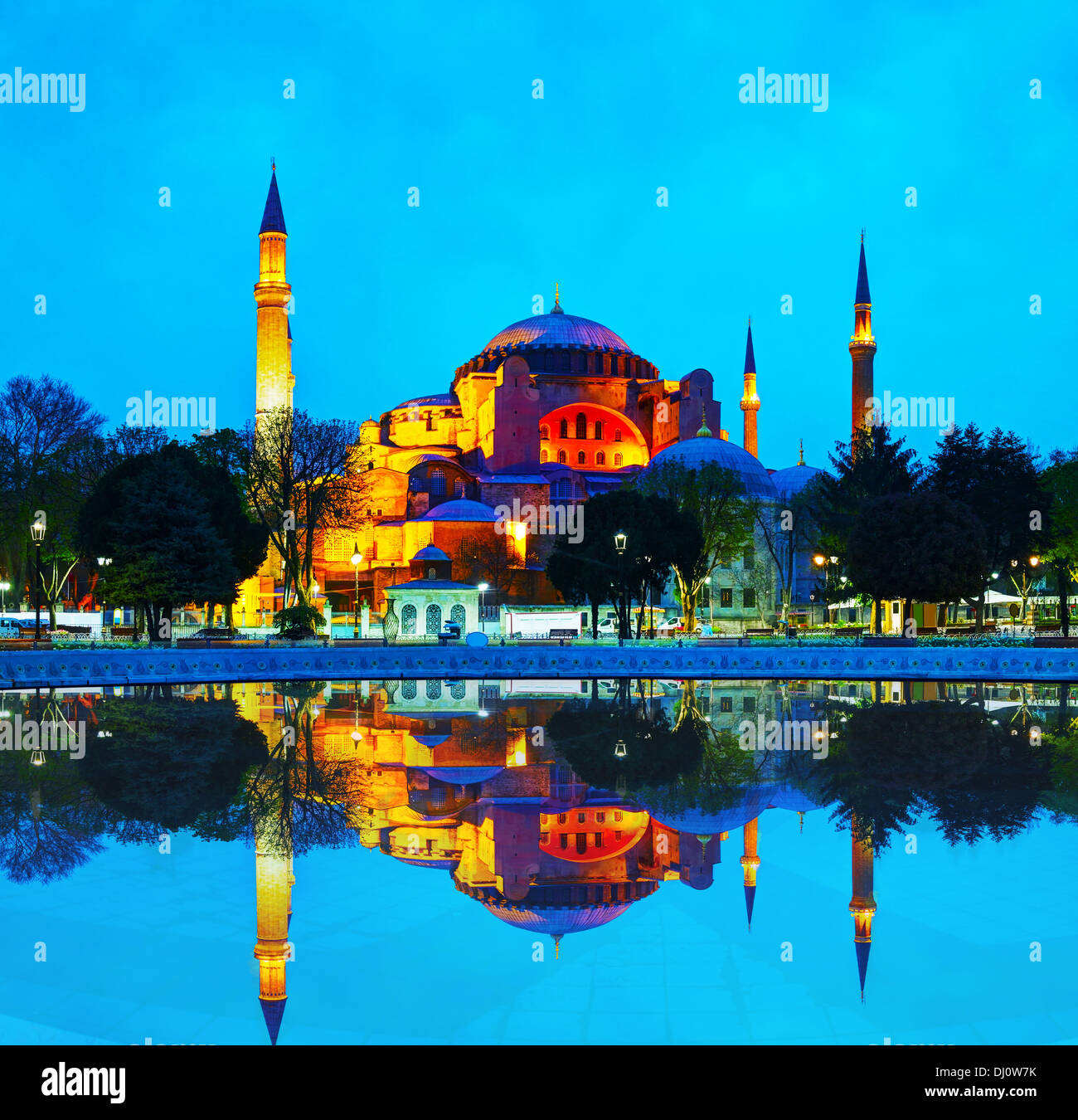 Hagia Sophia in Istanbul, Turkey early in the night Stock Photo - Alamy