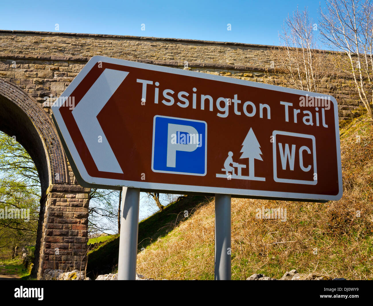 Brown tourist sign to picnic area near the Tissington Trail Hartington Derbyshire Dales Peak District National Park England UK Stock Photo