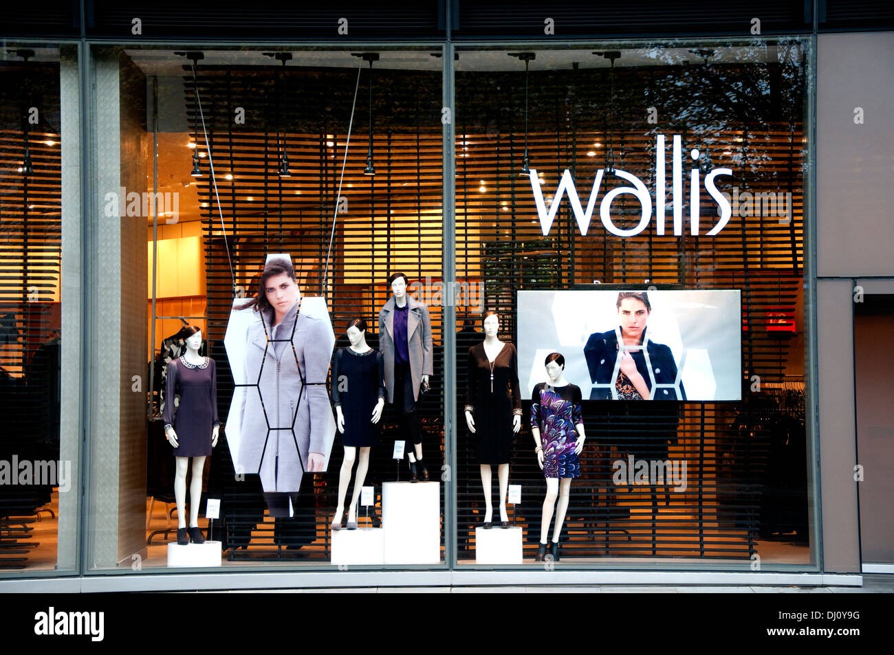 London, England, UK. Wallis shop window Stock Photo Alamy