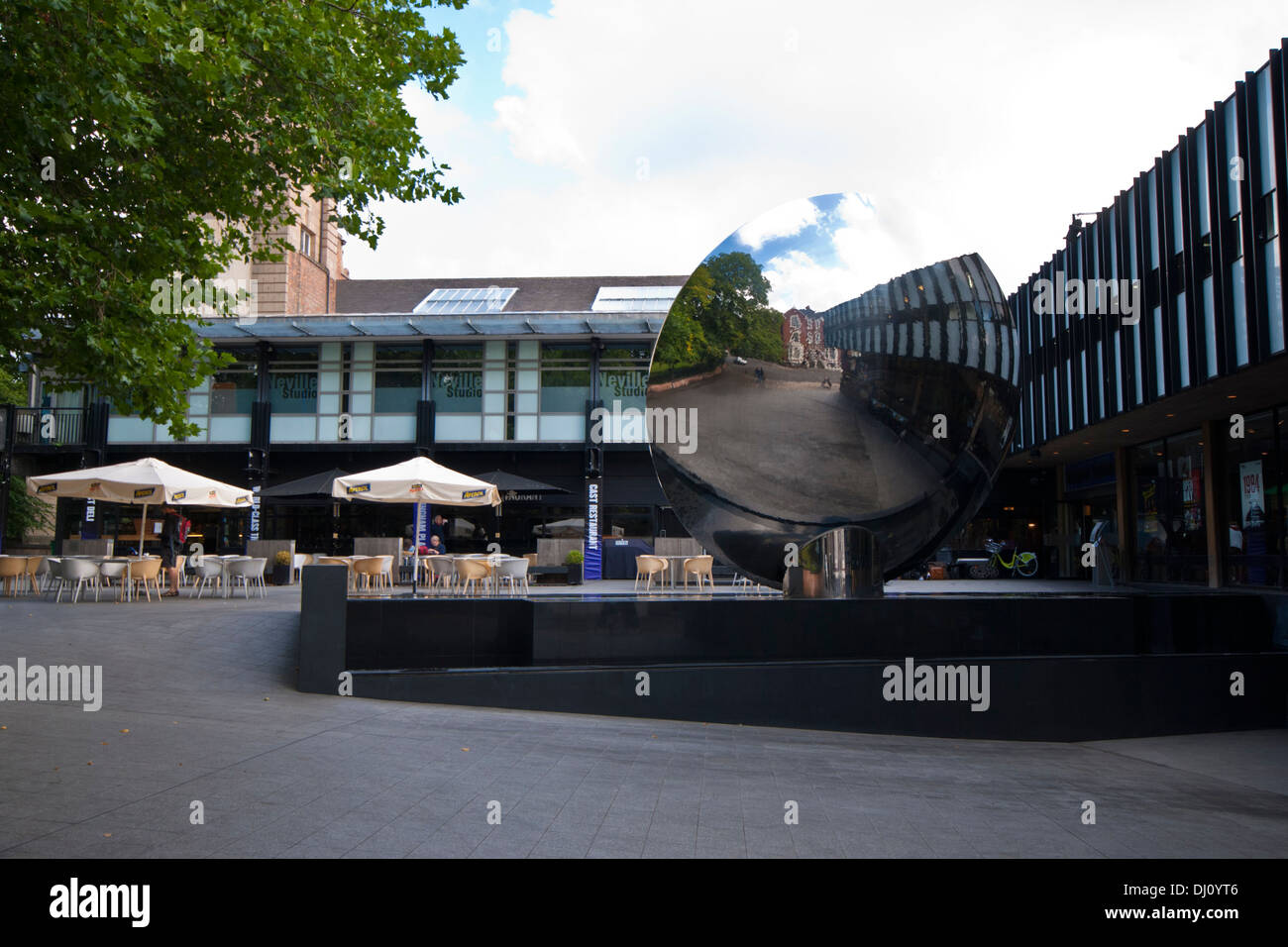 The Nottingham Playhouse and Sky Mirror, Wellington, Circus, Nottingham, England, UK. Stock Photo