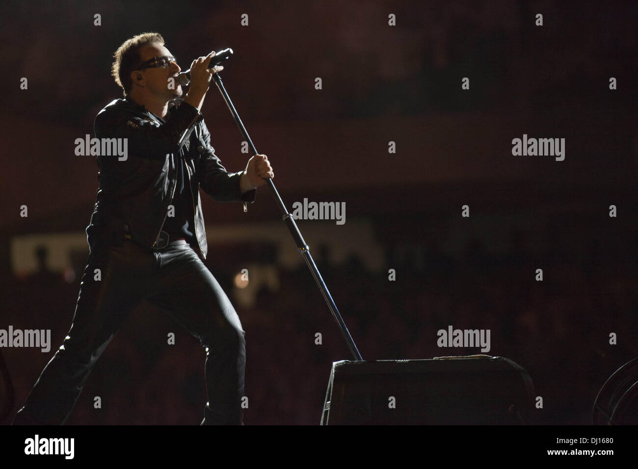 Chicago, Illinois, USA. 5th July, 2011. Vocalist BONO of U2 performs on 360 Tour at Soldier Field in Chicago, Illinois © Daniel DeSlover/ZUMAPRESS.com/Alamy Live News Stock Photo