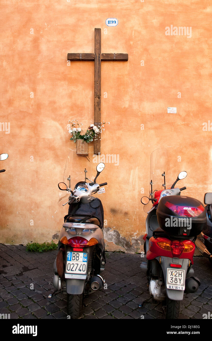 Italy Rome Scooters Old High Resolution Stock Photography and Images - Alamy