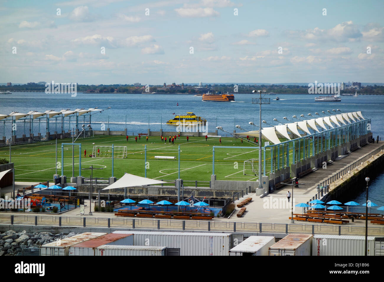 Stretching out nets hires stock photography and images Alamy