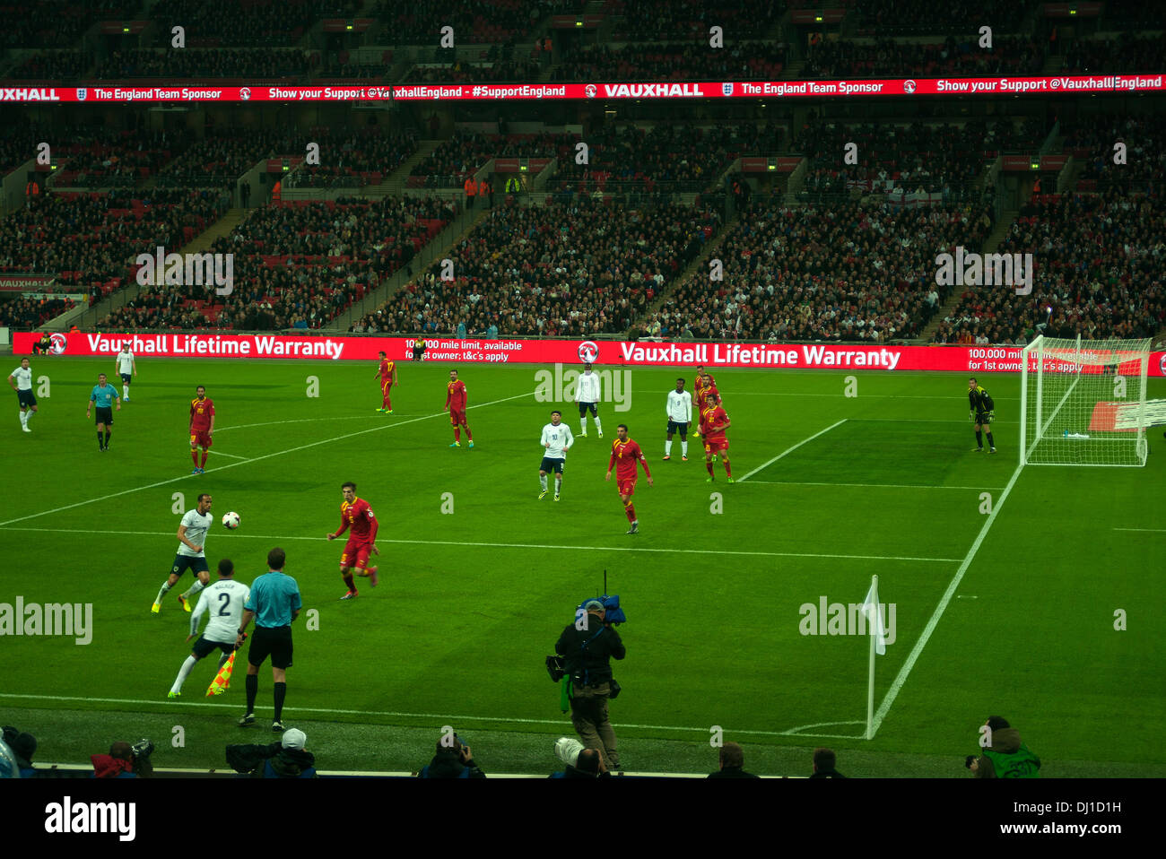 Wembley stadium pitch lines hires stock photography and images Alamy