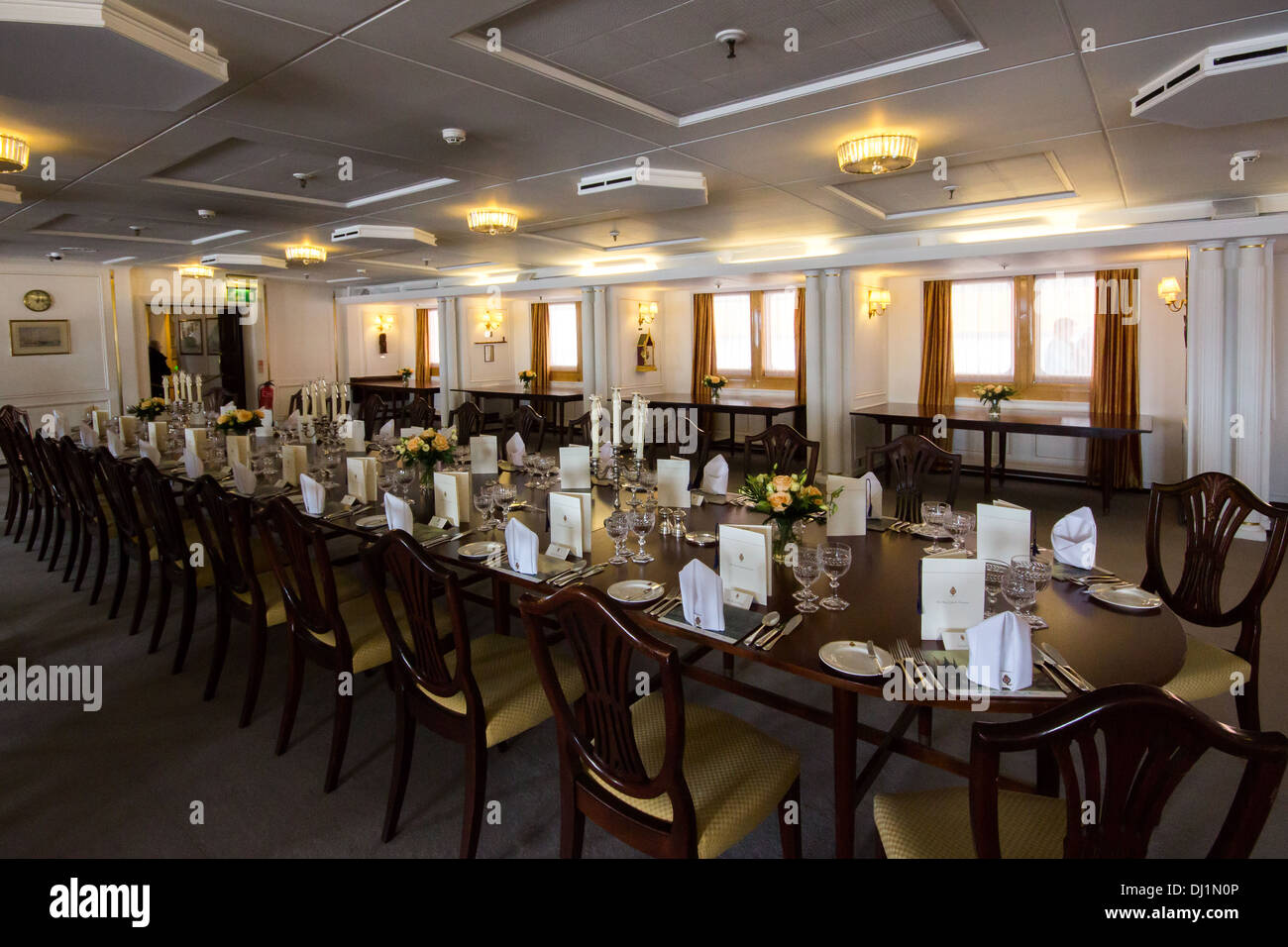 Interior of the Royal Yacht Britannia Stock Photo Alamy