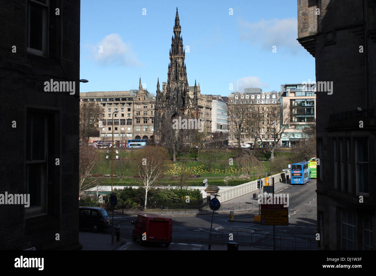 Scotland: Historic centre of Edinburgh with the Scott Monument Stock Photo