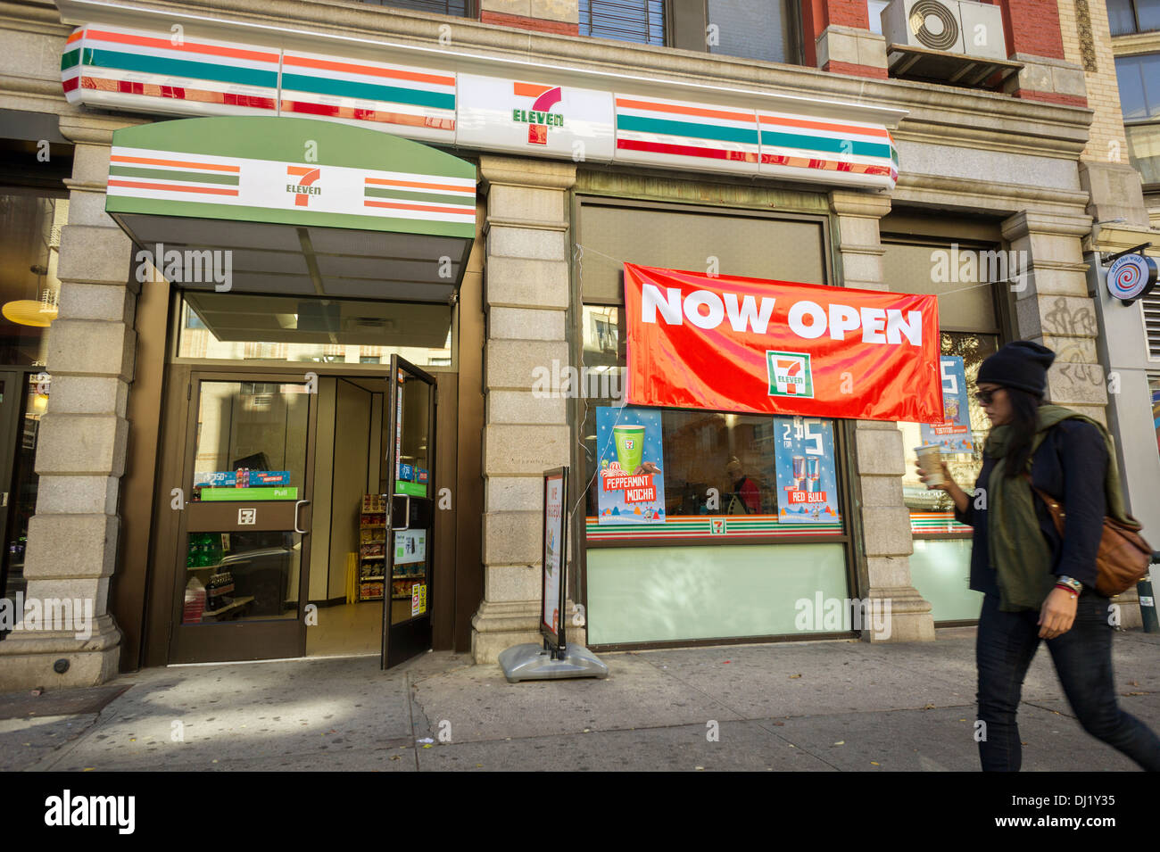 7 eleven usa store hi-res stock photography and images - Page 2