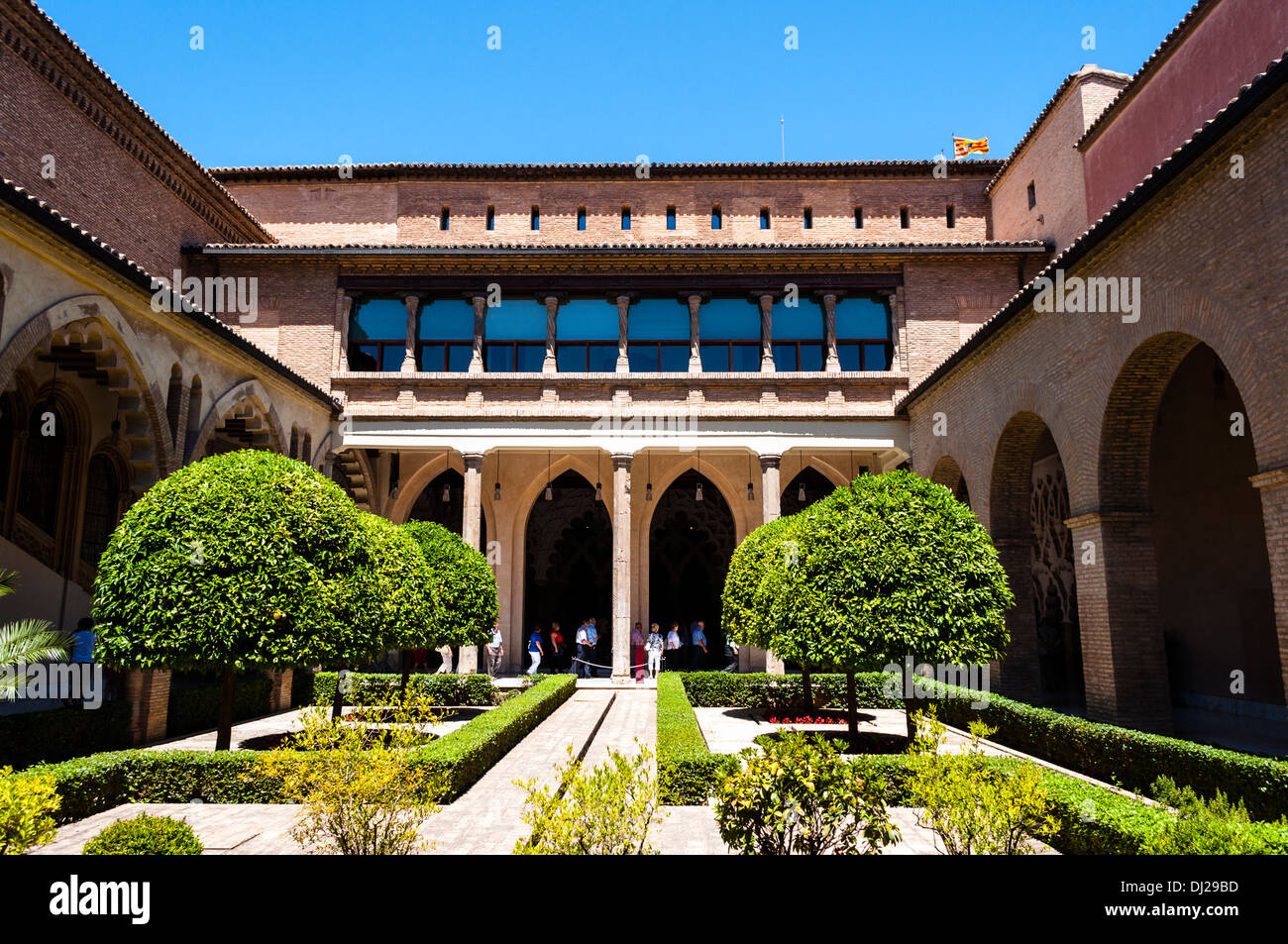 Patio santa isabel hires stock photography and images Alamy