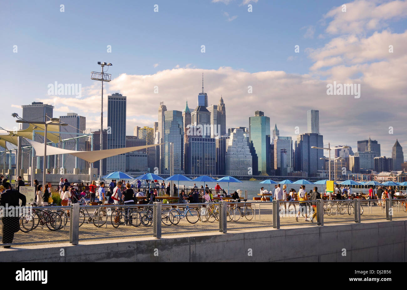 Brooklyn bridge park picnic hires stock photography and images Alamy