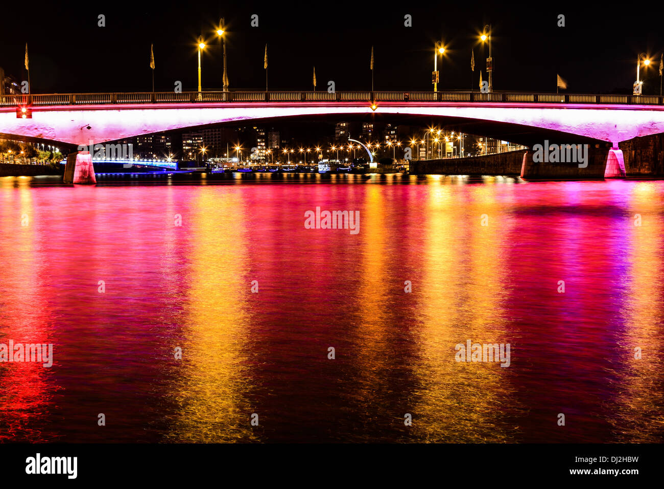 Night view of the 'pont des Arches' (bridge) in Liege city in Stock