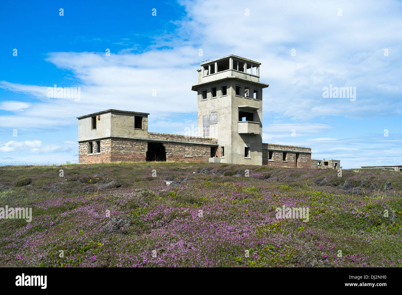dh Stanger Head FLOTTA ORKNEY World War Two Signal Station lookout Stock Photo