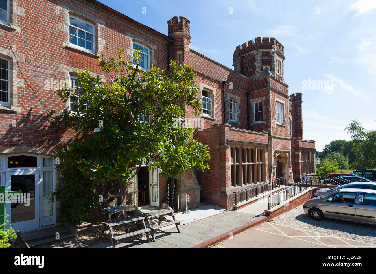 Grade II listed Park House exterior at Reading University. Stock Photo