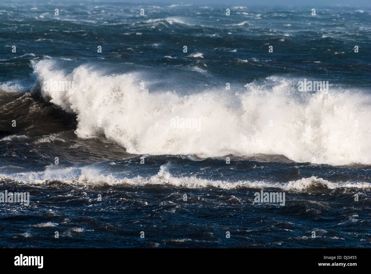 Storm waves breaking ireland hi res stock photography and images Alamy