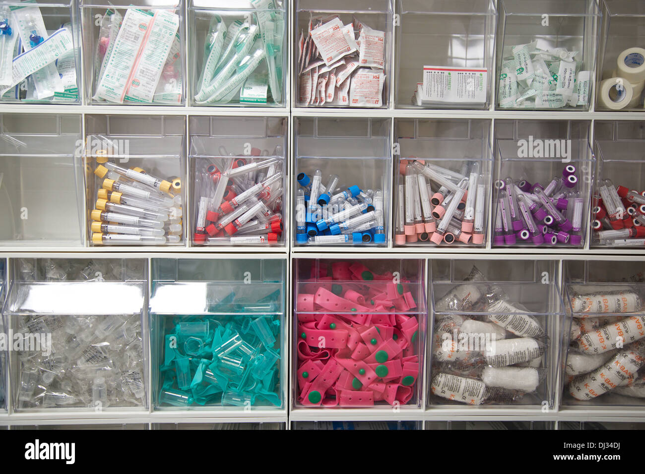 Medical storage hi-res stock photography and images - Alamy