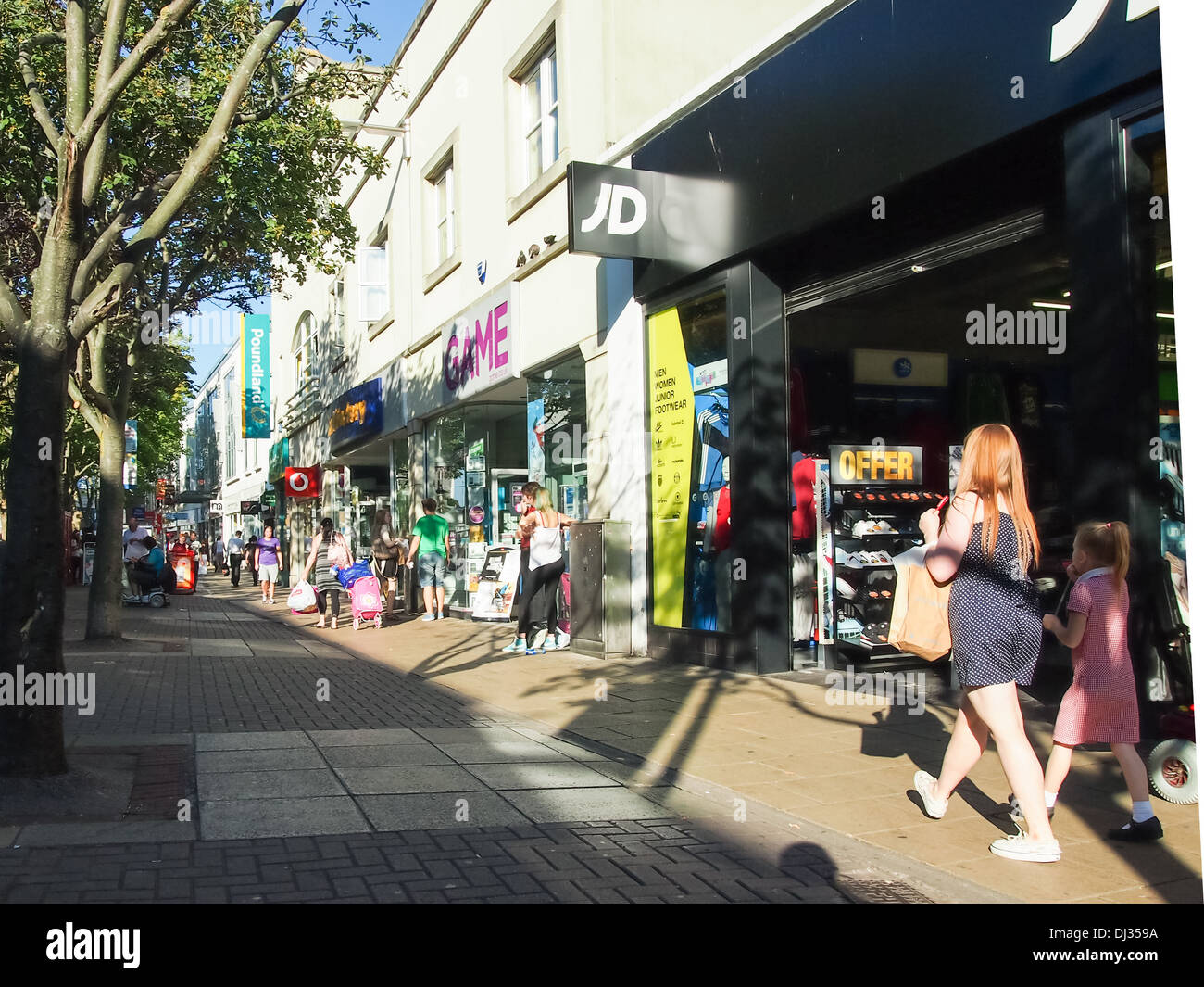people shopping on Commercial Road, Portsmouth, England Stock Photo Alamy