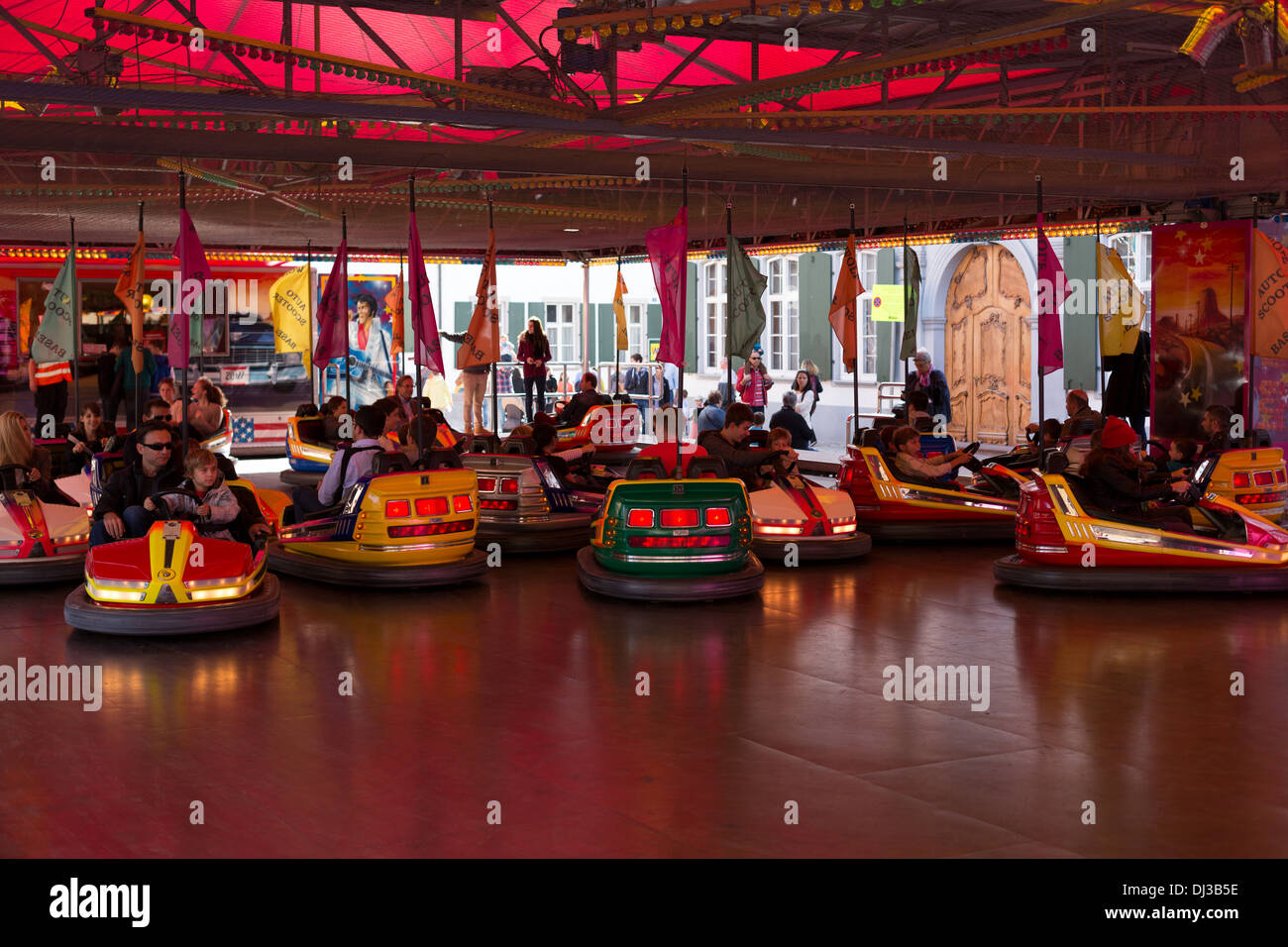 Carnival ride cars hi-res stock photography and images - Alamy