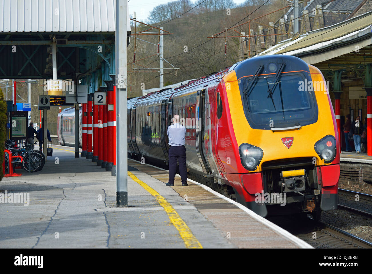 Virgin Supervoyager Class 221 train at Oxenholme Rail Station, Cumbria, England, United Kingdom, Europe. Stock Photo