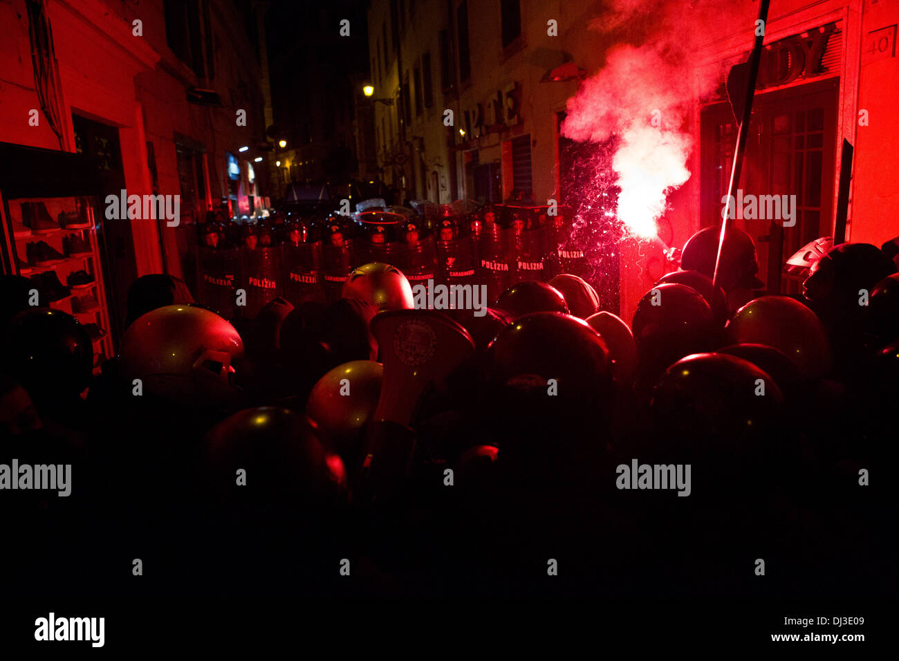 Rome, Italy. 20th Nov, 2013. No TAV protests in Rome during the summit Letta-Hollande, in Rome, on November 20, 2013. The police headquarters in Rome said that, during the clashes, four policemen and two policemen were injured. Defaced and vandalized the historic section of the PD (Democratic Party) in Giubbonari street.Photo: Valerio Muscella/NurPhoto Credit:  Valerio Muscella/NurPhoto/ZUMAPRESS.com/Alamy Live News Stock Photo