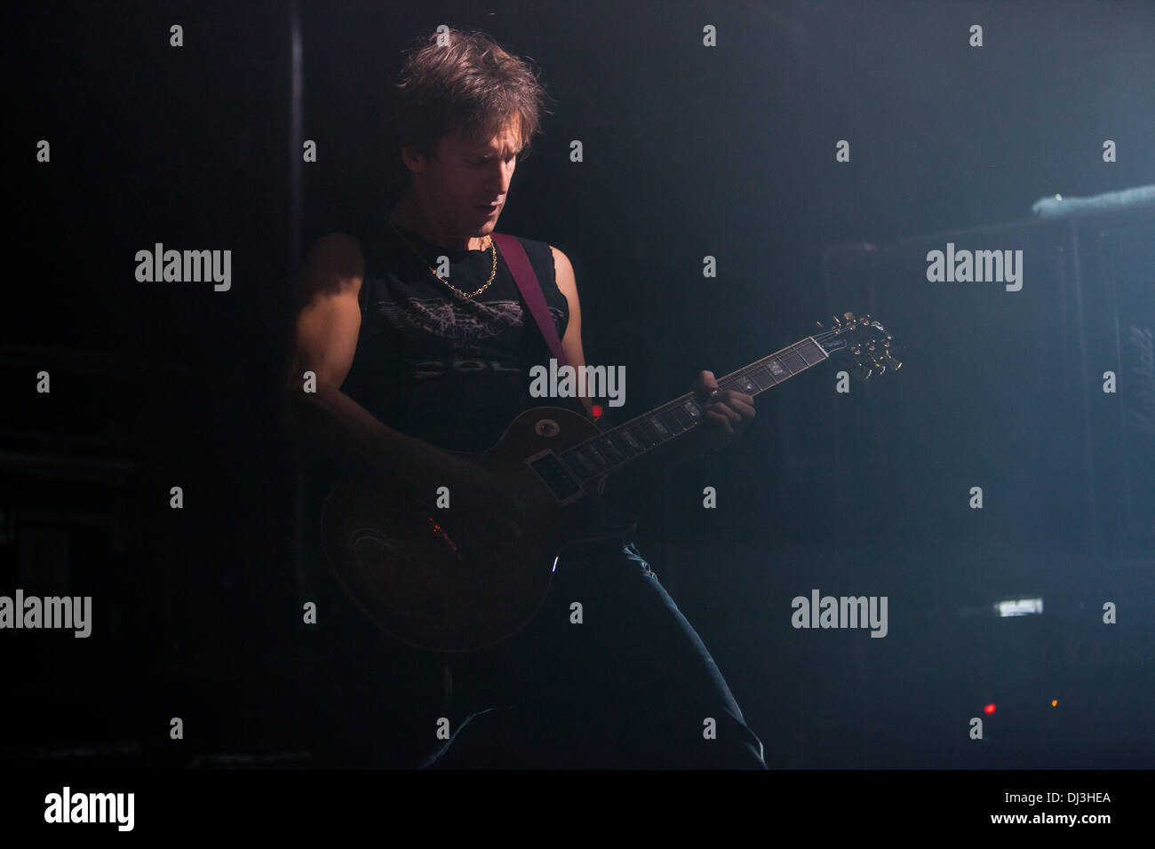 London, UK. 20th November 2013. Kenwyn House, Reef guitarist performing at one-off KOKO show as part of their 20th Anniversary Tour. London, UK 20th November 2013. Credit:  martyn wheatley/Alamy Live News Stock Photo
