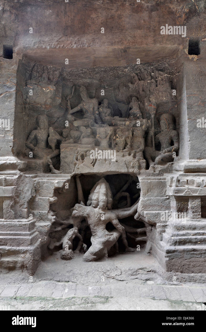 Cave 16 : Main temple wall- South. Shiva and Pravati on top and ...