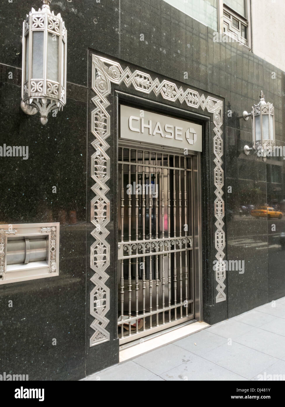 Chase bank branch hi-res stock photography and images - Alamy