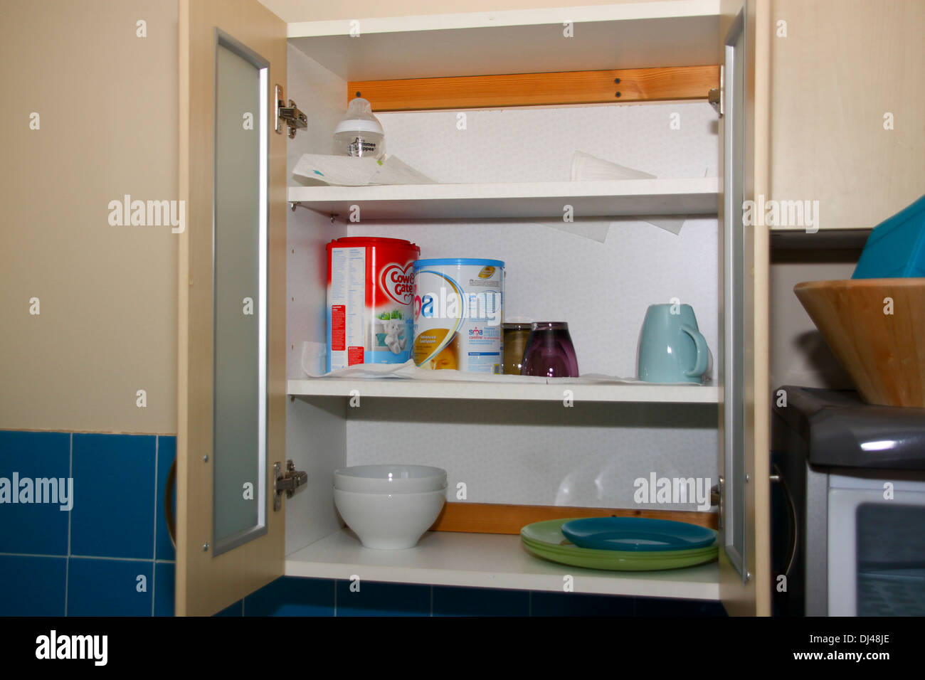 Empty kitchen cupboard hires stock photography and images Alamy