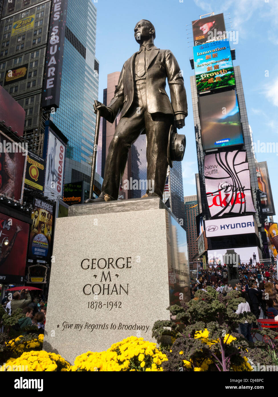 Cohan Statue in Times Square, NYC Stock Photo Alamy
