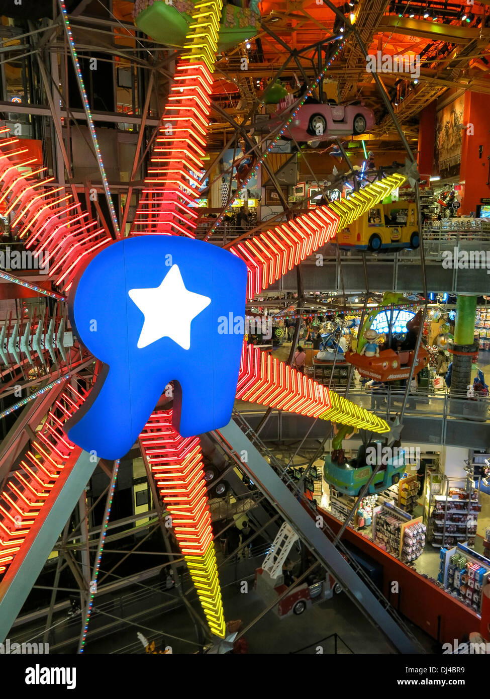 Interior, Toys R Us, Ferris Wheel,Times Square, NYC Stock Photo Alamy