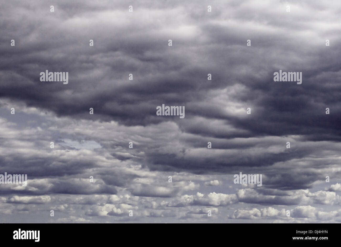 Sky with dark clouds before a thunderstorm Stock Photo - Alamy