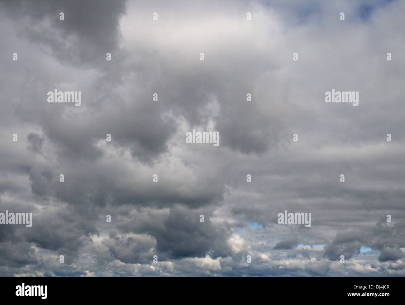 Sky with dark clouds before a thunderstorm Stock Photo - Alamy