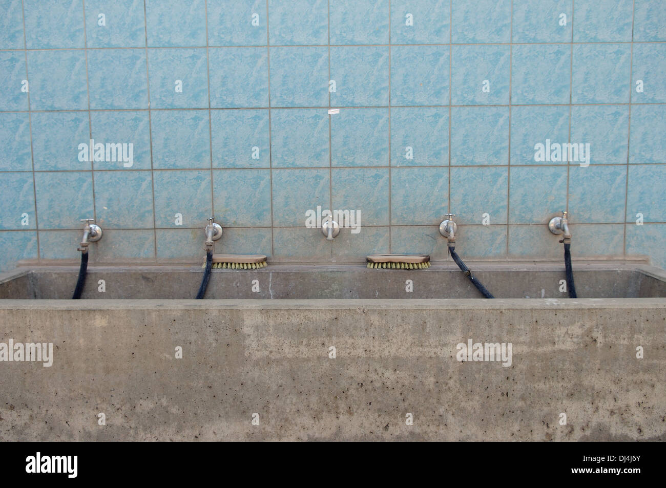 Concrete trough hires stock photography and images Alamy