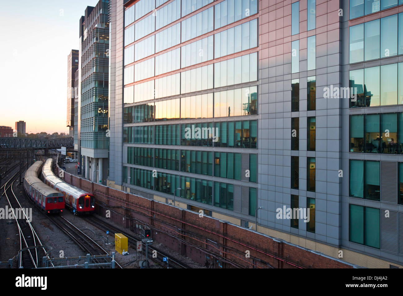 Train Arriving Into Paddington Station, London, England Stock Photo Alamy