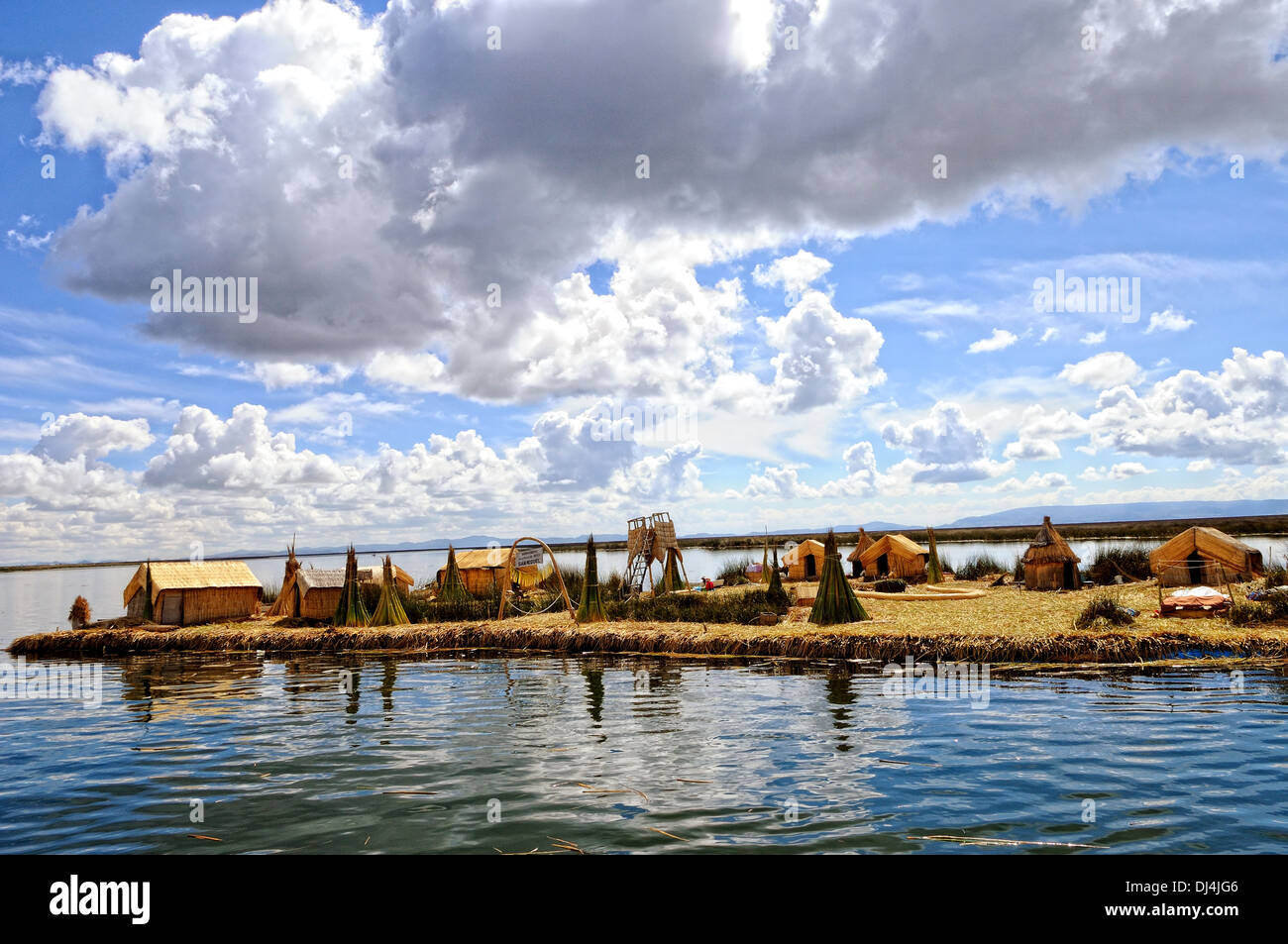 Floating reed islands of Peru Stock Photo - Alamy