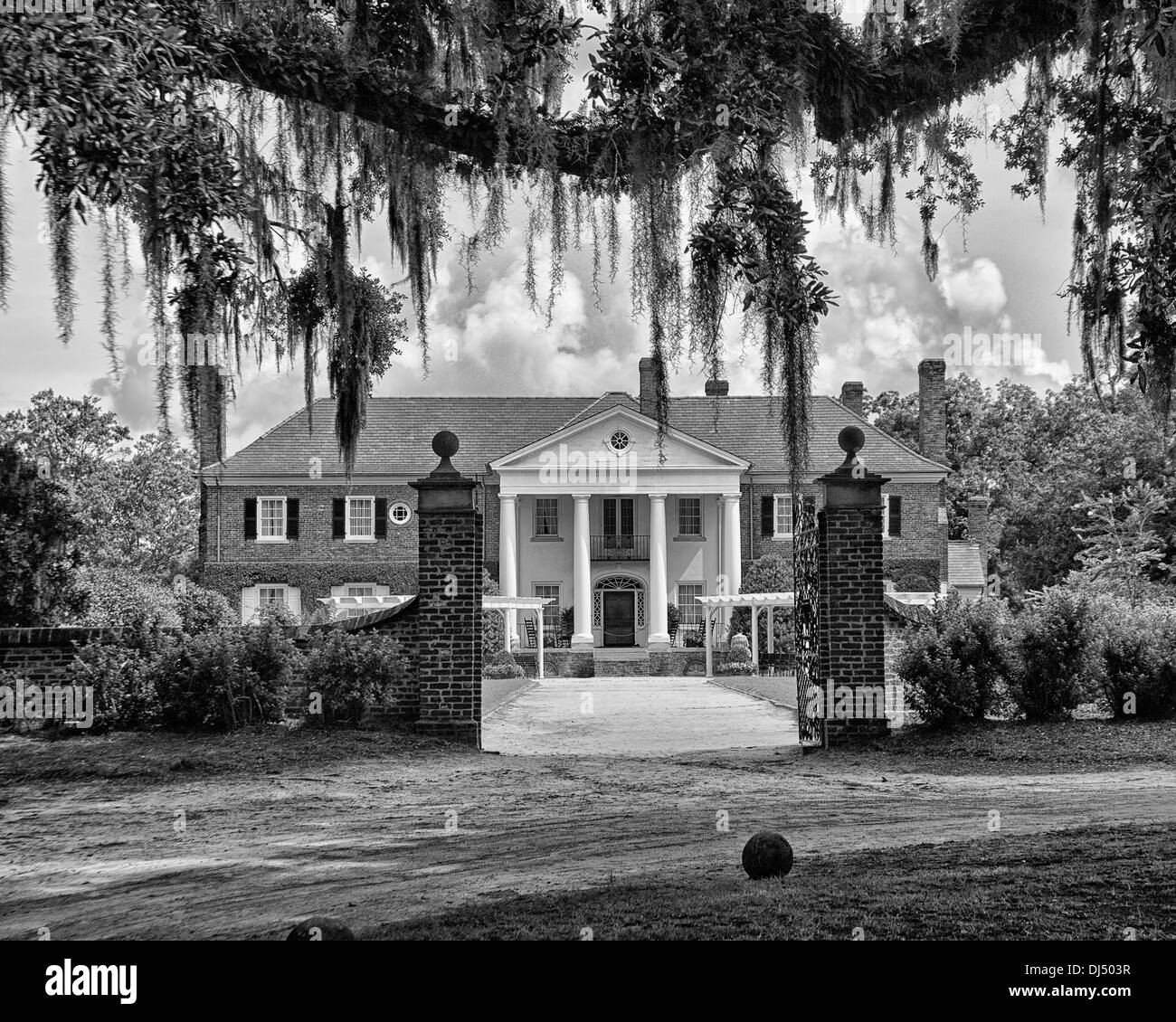 Boone hall plantation charleston hires stock photography and images