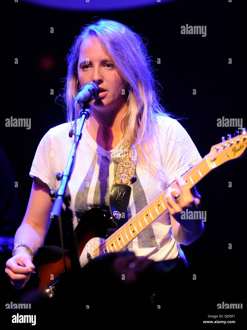 Lissie singer hi-res stock photography and images - Alamy