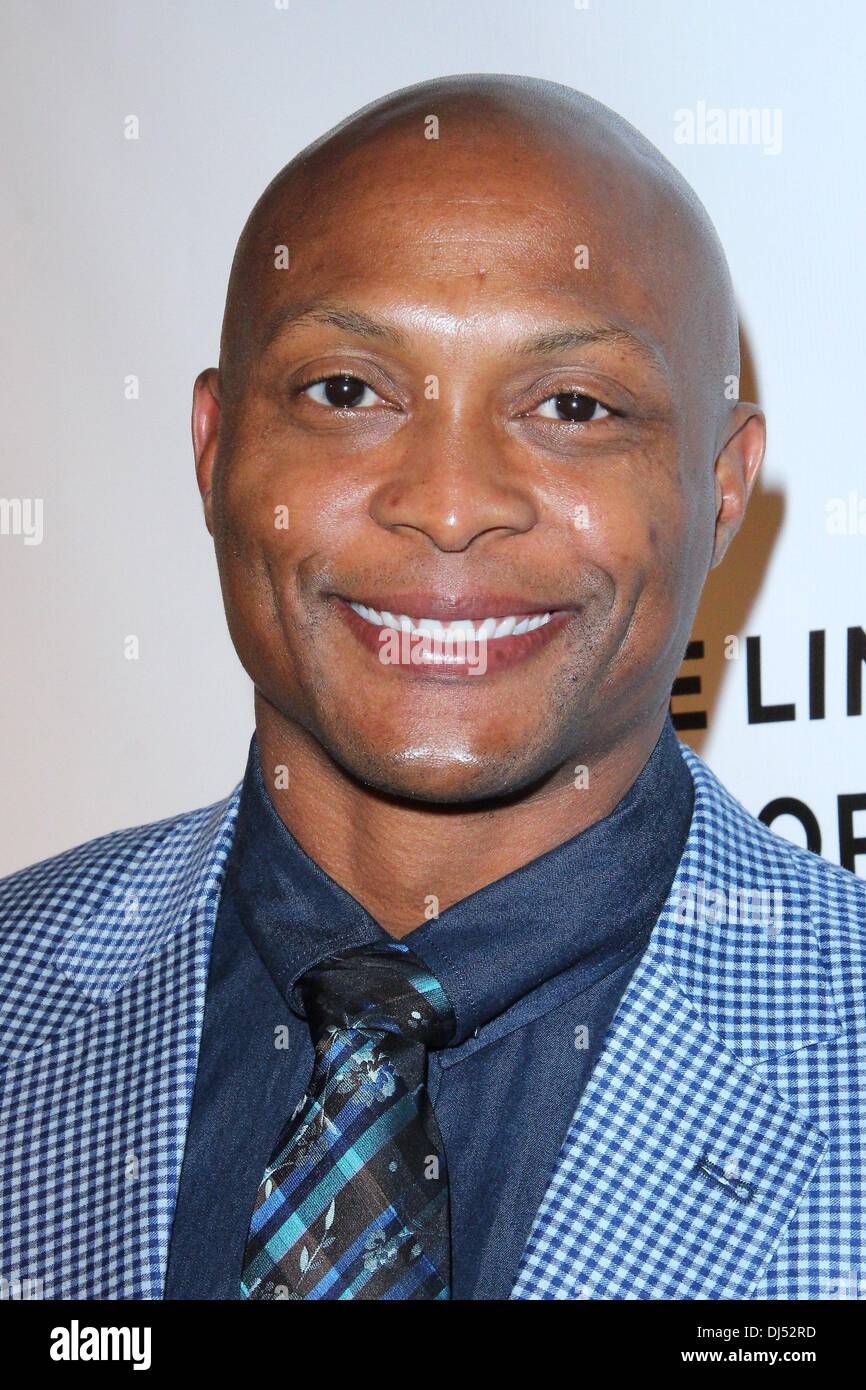 Los Angeles, California, USA. 21st Nov, 2013. Eddie George attends
