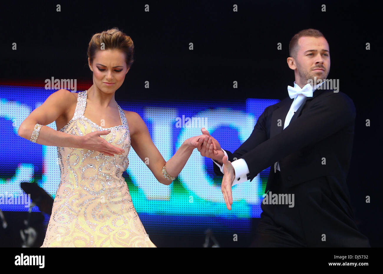 Artem chigvintsev and kara tointon hi-res stock photography and images -  Alamy