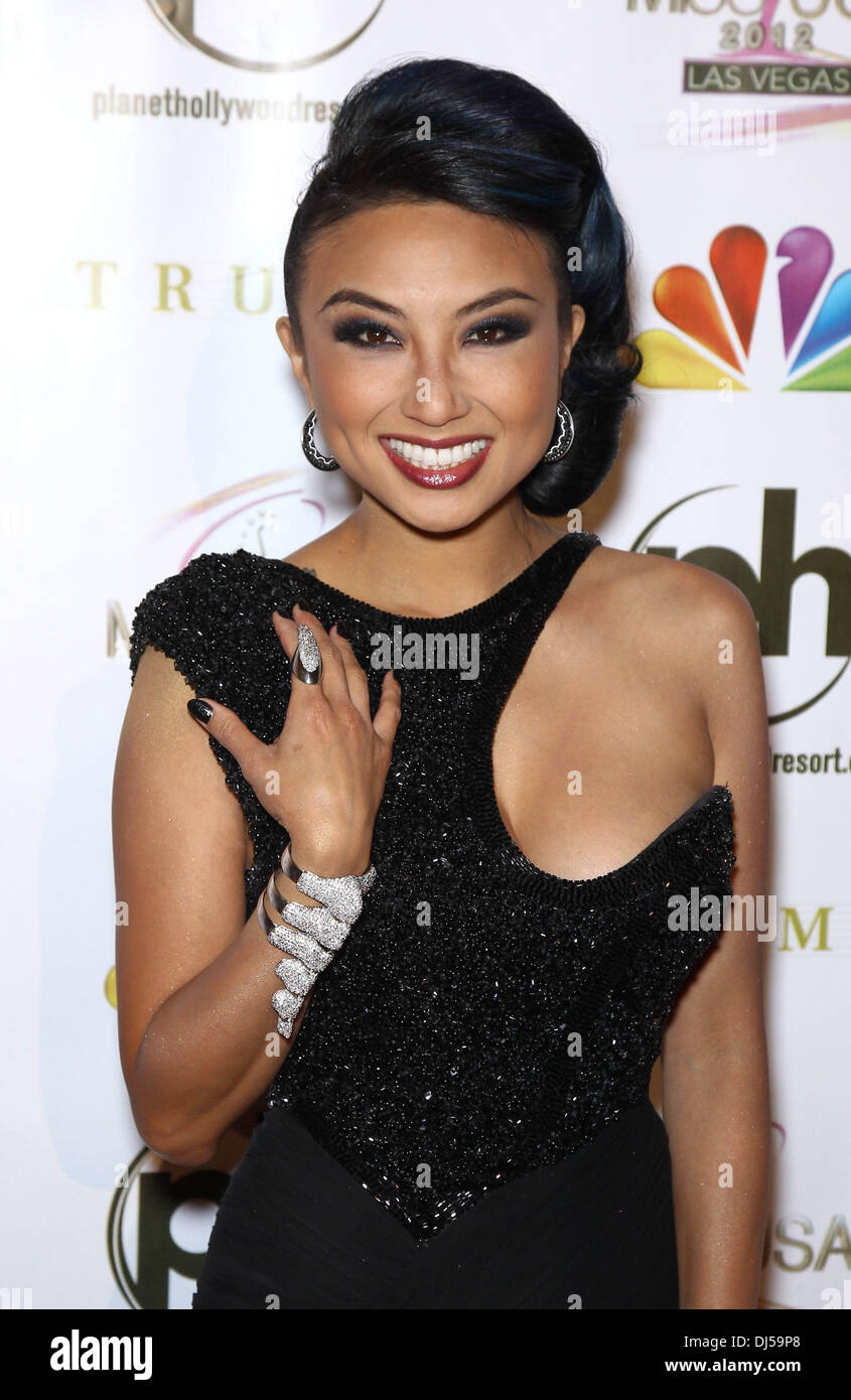 Jeannie Mai Cleavage