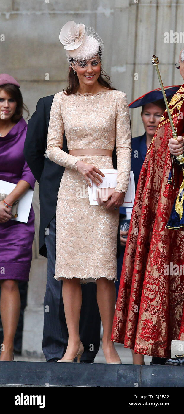 Catherine, Duchess of Cambridge, aka Kate Middleton leaving the Queen's  Diamond Jubilee thanksgiving service at St. Paul's Cathedral London,  England - 05.06.12 Stock Photo - Alamy