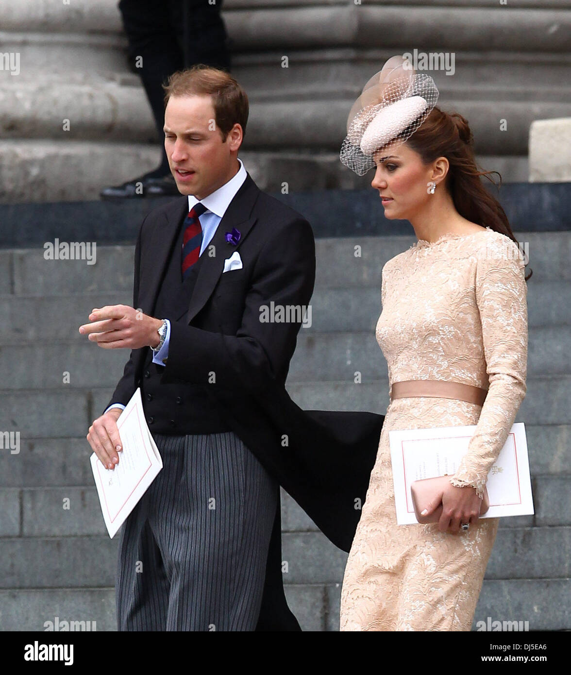 Prince William, Duke of Cambridge, and Catherine, Duchess of Cambridge ...