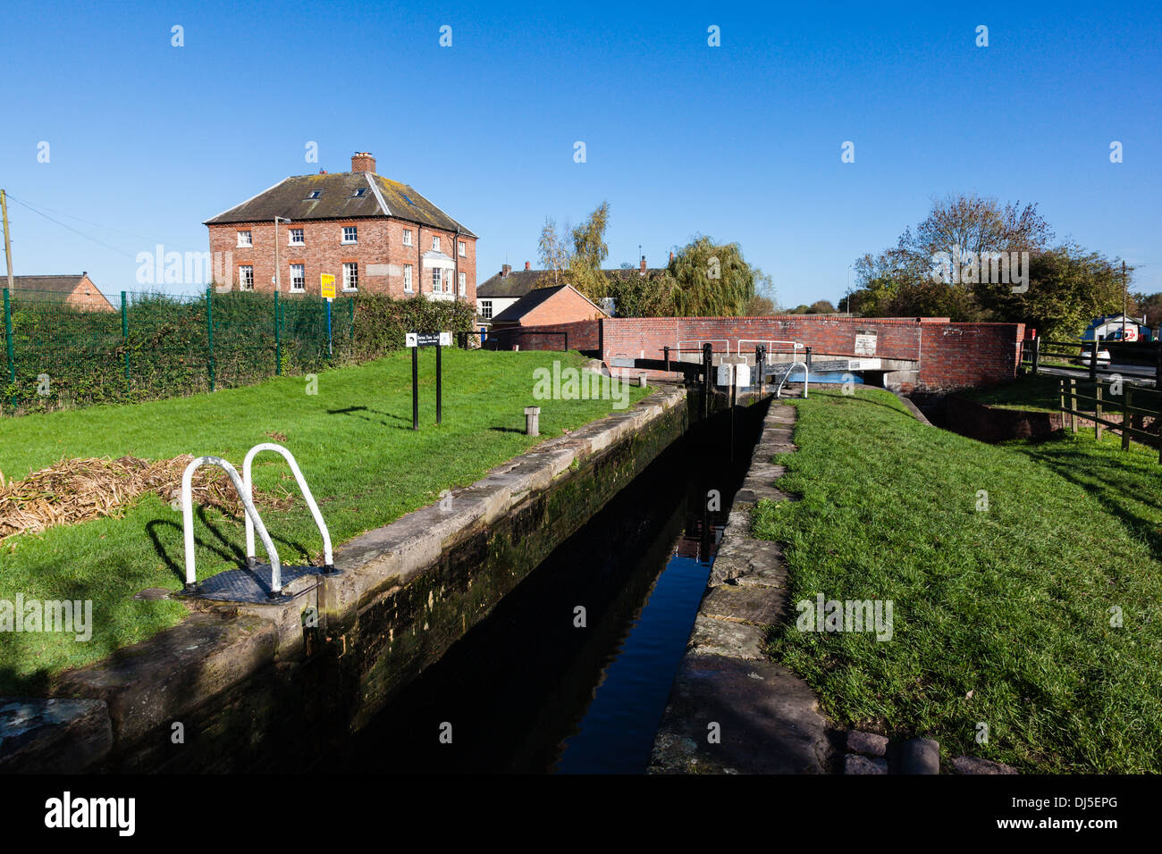 Barton under needwood hires stock photography and images Alamy