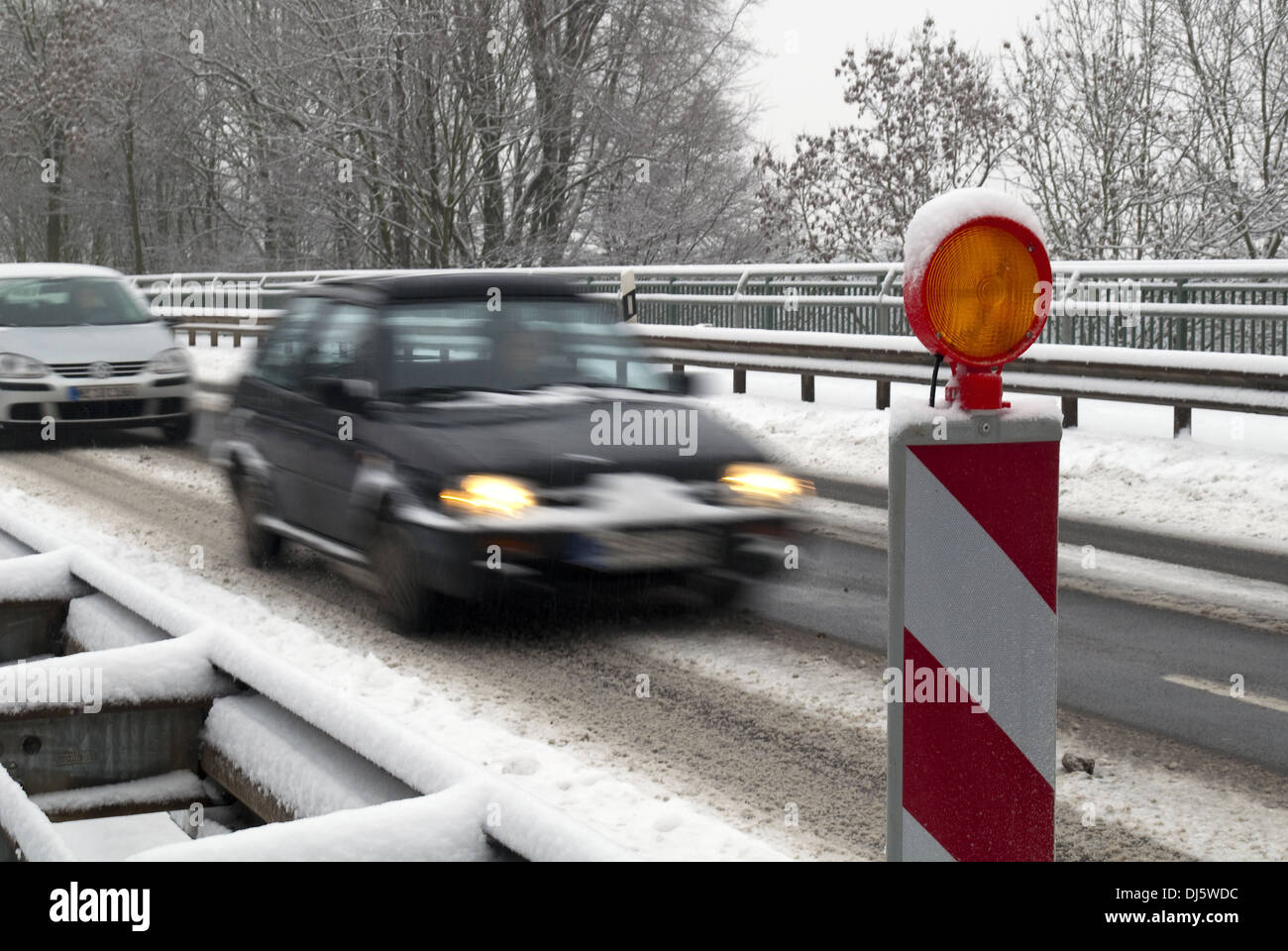 Road guard rails hi-res stock photography and images - Alamy