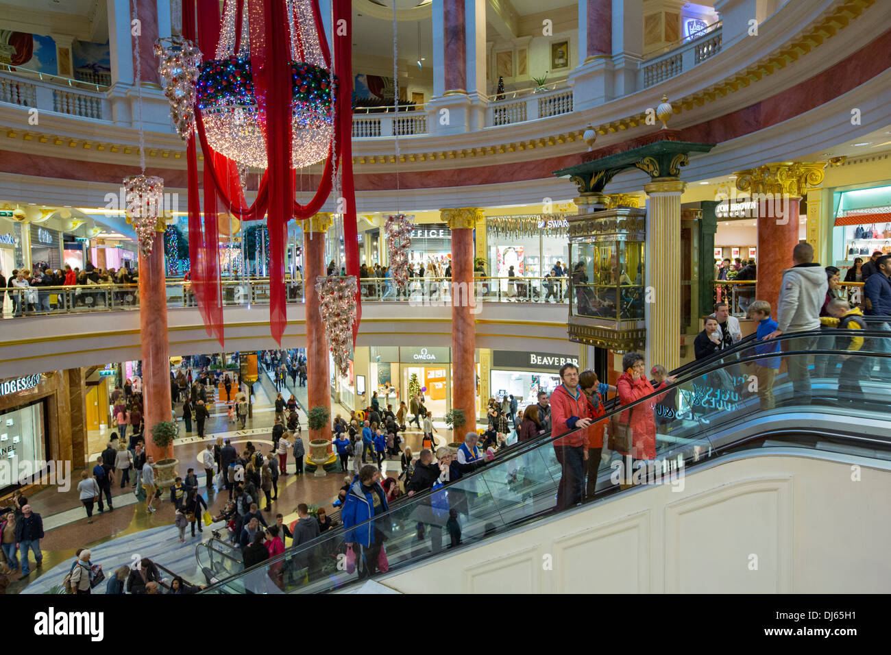 Christmas shoppers in the Trafford Centre, manchester, UK. Stock Photo
