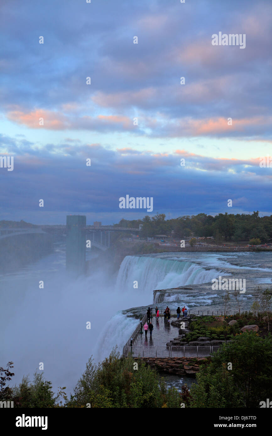 Niagara Falls at night, New York, USA Stock Photo Alamy