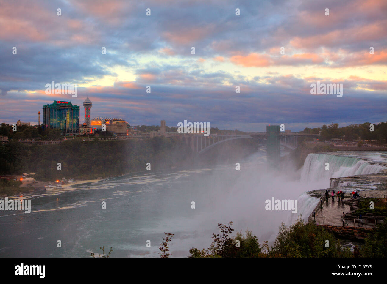 Niagara Falls at night, New York, USA Stock Photo Alamy