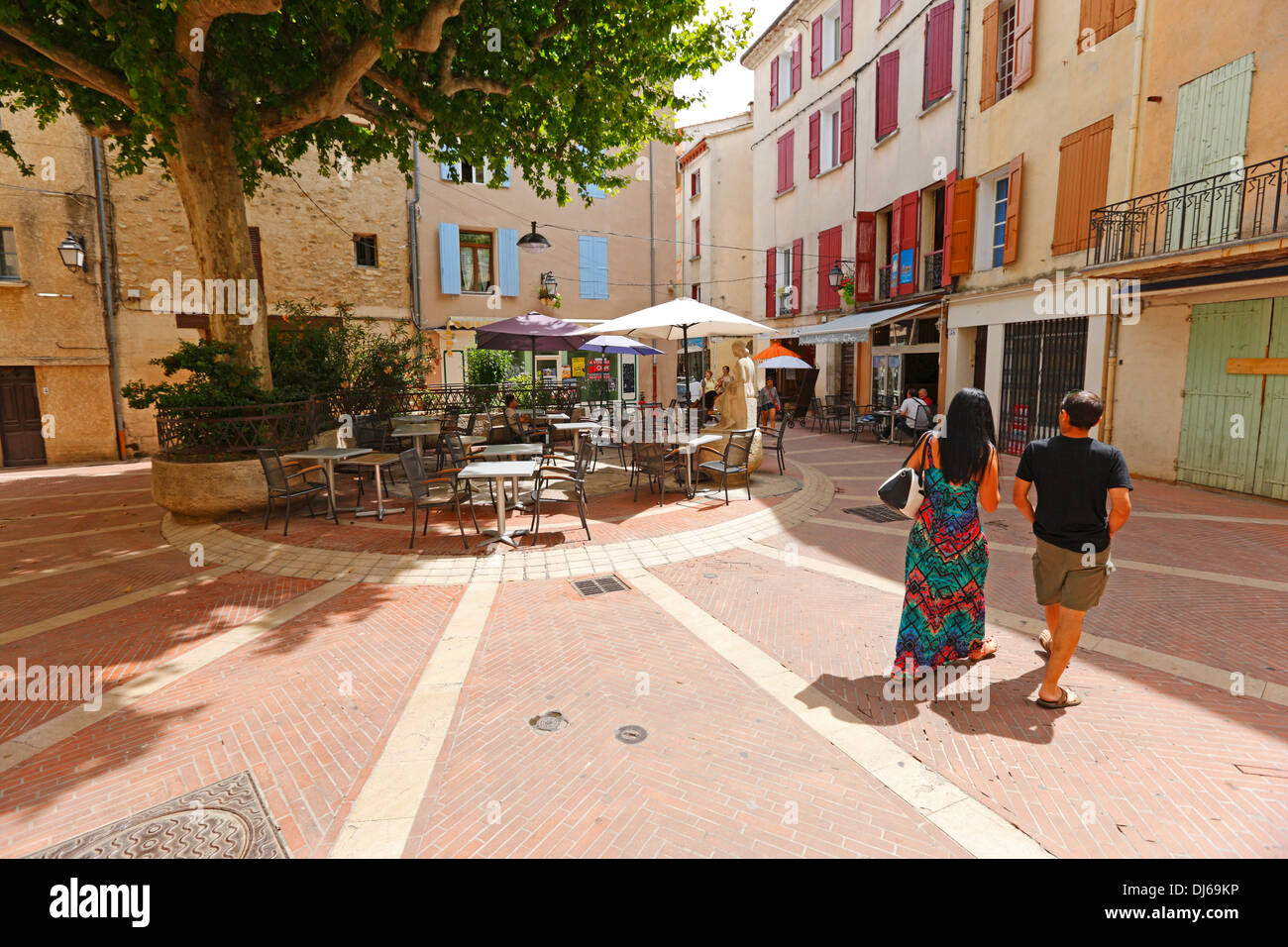 Manosque hi-res stock photography and images - Alamy